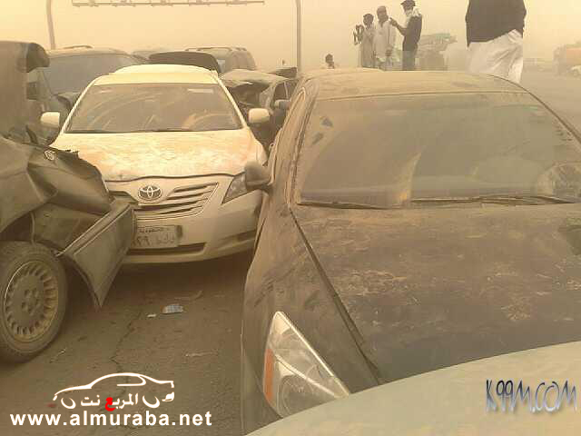حوادث على طريق الرياض بسبب العاصفة الرملية ( صور ) 30