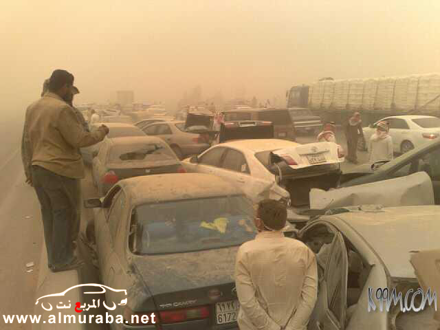 حوادث على طريق الرياض بسبب العاصفة الرملية ( صور ) 34