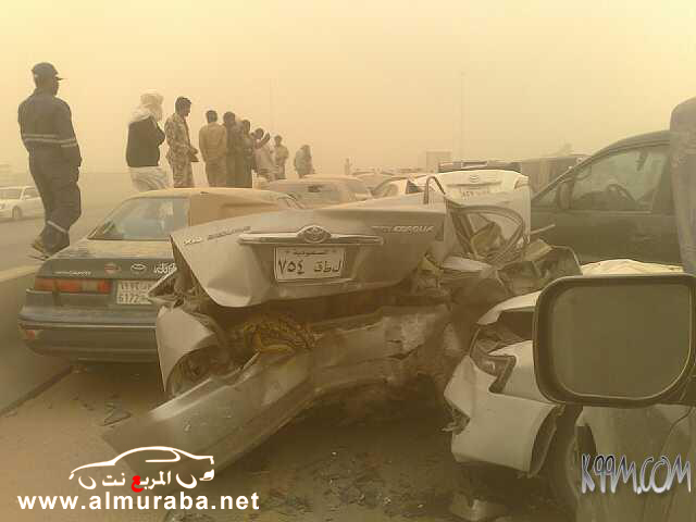 حوادث على طريق الرياض بسبب العاصفة الرملية ( صور ) 38