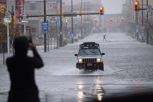 صور إعصار ساندي في امريكا ونيسان وإنفنتي يعرضان أسعار خاصه وتسهيلات لإستبدال السيارت المحطمة 101