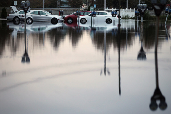 صور إعصار ساندي في امريكا ونيسان وإنفنتي يعرضان أسعار خاصه وتسهيلات لإستبدال السيارت المحطمة 141