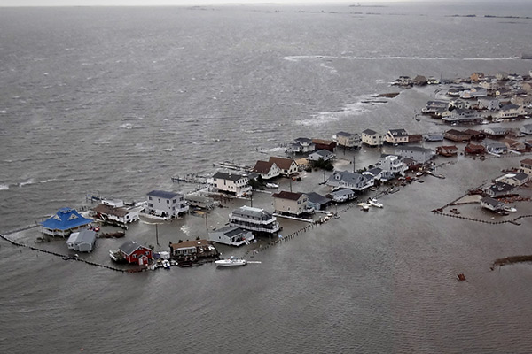 صور إعصار ساندي في امريكا ونيسان وإنفنتي يعرضان أسعار خاصه وتسهيلات لإستبدال السيارت المحطمة 142