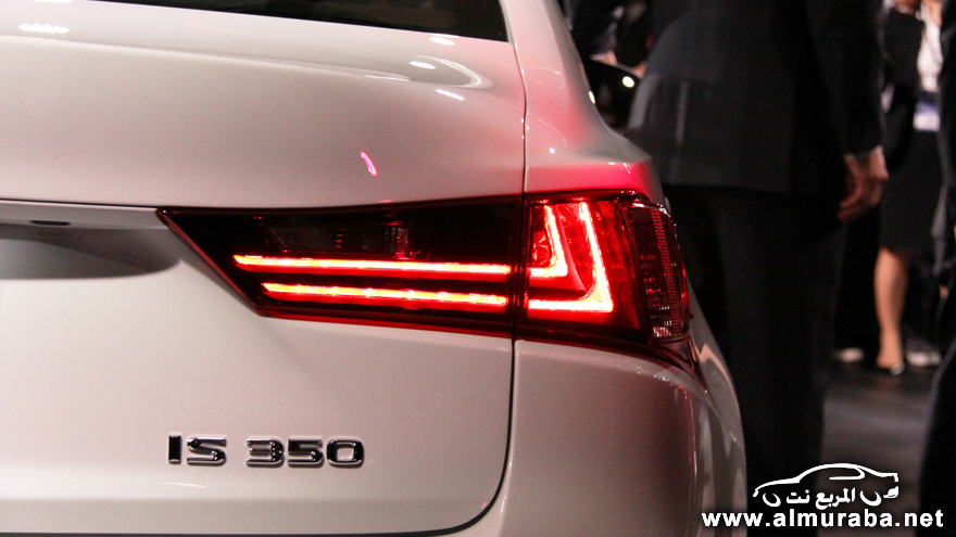 تدشين لكزس اي اس 2014 الجديدة كلياً رسمياً بالصور عالية الدقة Lexus IS 2014 44