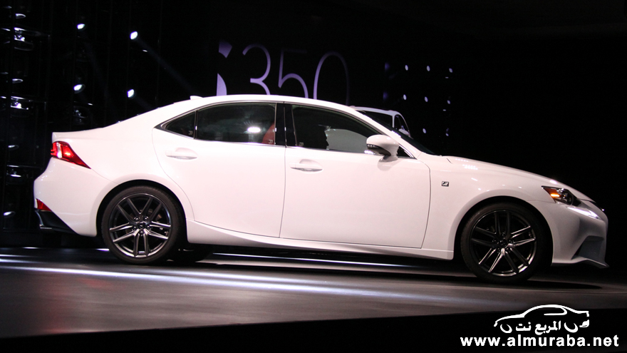 تدشين لكزس اي اس 2014 الجديدة كلياً رسمياً بالصور عالية الدقة Lexus IS 2014 36