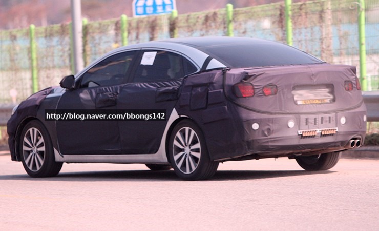 التقاط صور تجسسية لسيارة هيونداي ميسترا السيدان اثناء اختبارها في كوريا Hyundai Mistra 26