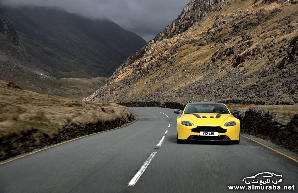 استون مارتن 2015 V12 بقدرة 565 حصان فانتاج اس تحل محل فانتاج V12 الجديدة Aston Martin 25