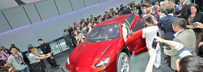 الكشف رسمياً الان عن جيب لمبرجيني في معرض بكين للسيارات صور من الحدث Lamborghini Urus