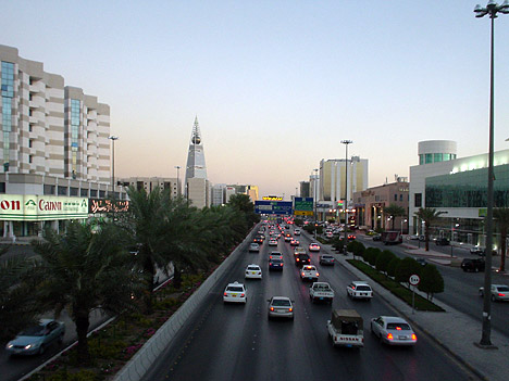 المرور: نصف مليون حادث مروري في السعودية في عام واحد ويوم السبت أكثر أيام الأسبوع في الحوادث