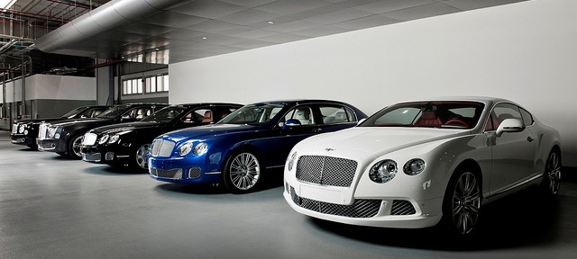 إفتتاح أكبر ورشة عمل لسيارات “بنتلي” في العالم بمدينة دبي بالصور Bentley Emirates in Dubai