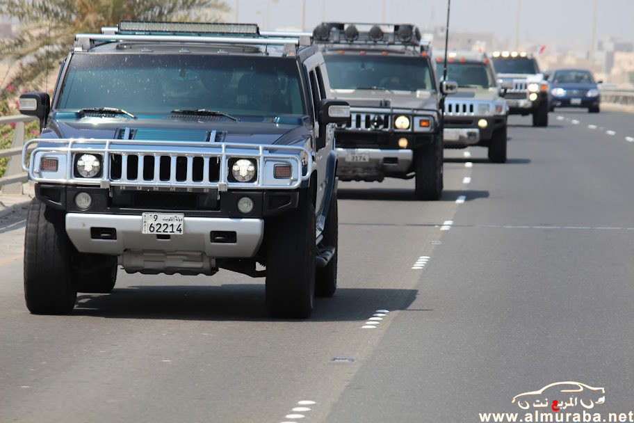 فريق همر "مغامروا الصحراء" يقومون بحجز مضمار في حلبة البحرين لأختبار سياراتهم Hummer Team 4