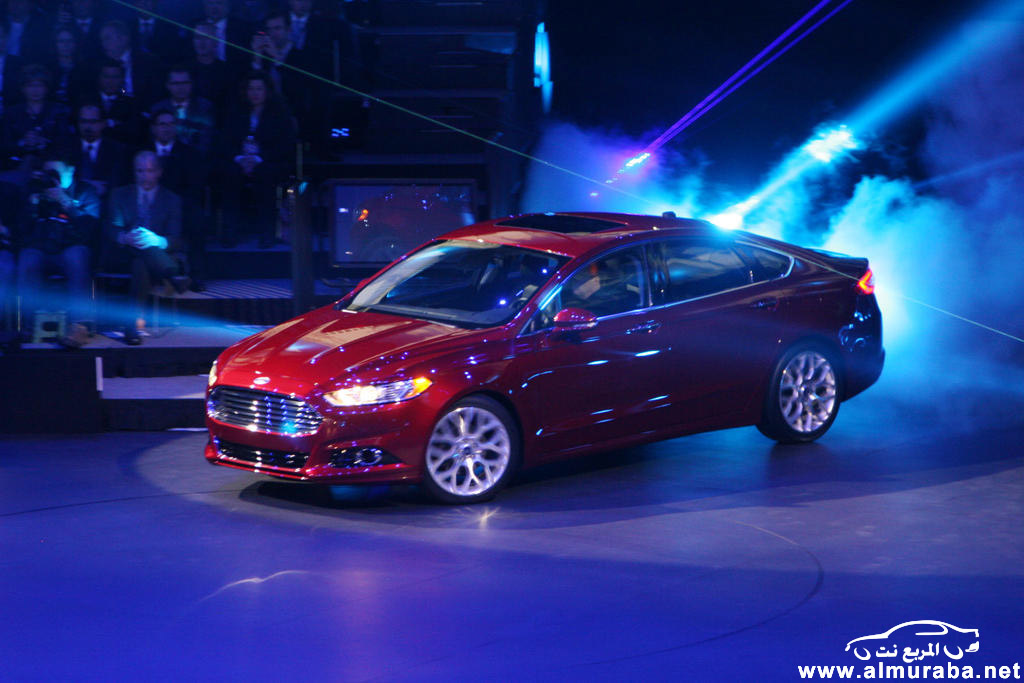 فورد فيوجن 2013 تتوج بلقب صديقة البيئة صور واسعار ومواصفات 2013 Ford Fusion Sedan 3