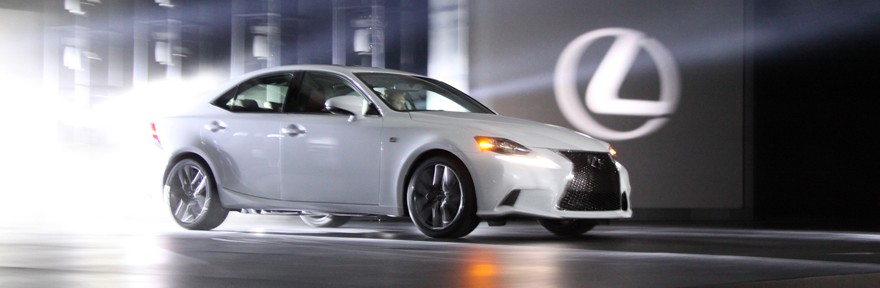 تدشين لكزس اي اس 2014 الجديدة كلياً رسمياً بالصور عالية الدقة Lexus IS 2014 1
