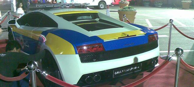 شرطة الدوحة تفكر جدياً بإستخدام سيارات لامبورجيني جالاردو لإيقاف المتهورين بالصور