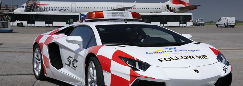 “بالصور” بعد شهرة سيارات شرطة دبي لامبورجيني افنتادور خاصة لأحد المطارات في إيطاليا