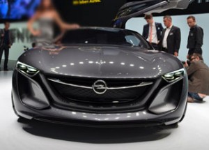 اوبل 2014 مونزا تكشف عن مفهوم الإنتاج المستقبلي لسيارتها في المعرض Opel Monza 3