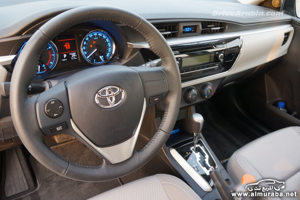 2014-Toyota-Corolla-in-the-UAE-12