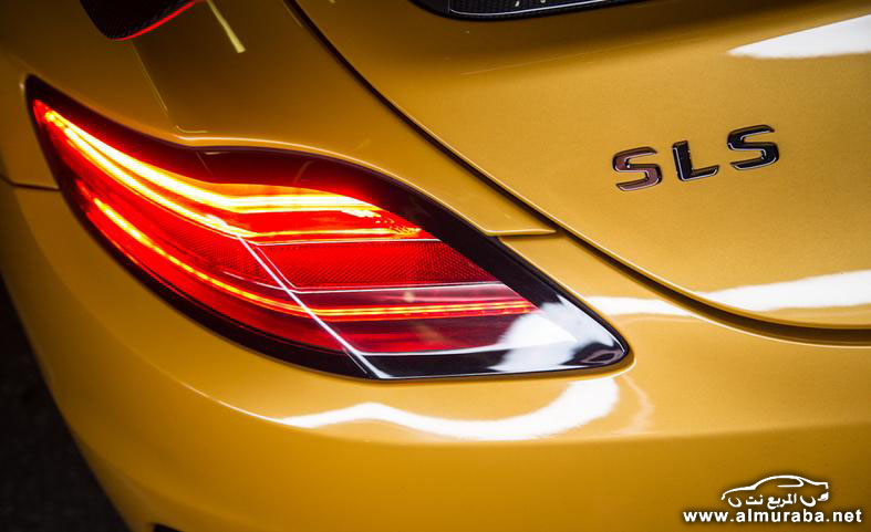 2014-mercedes-benz-sls-amg-black-series-taillight-and-badge-photo-558900-s-787x481