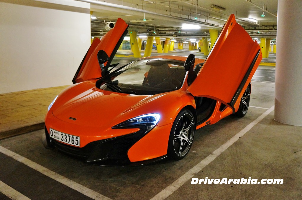 2015-McLaren-650S-in-the-UAE-2