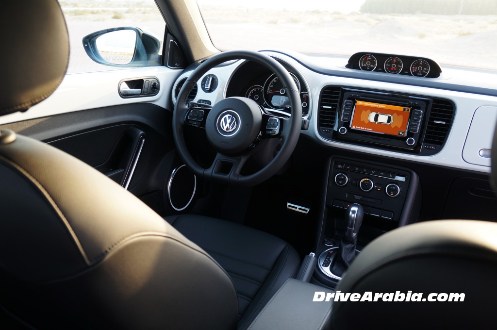 2015-Volkswagen-Beetle-in-the-UAE-4