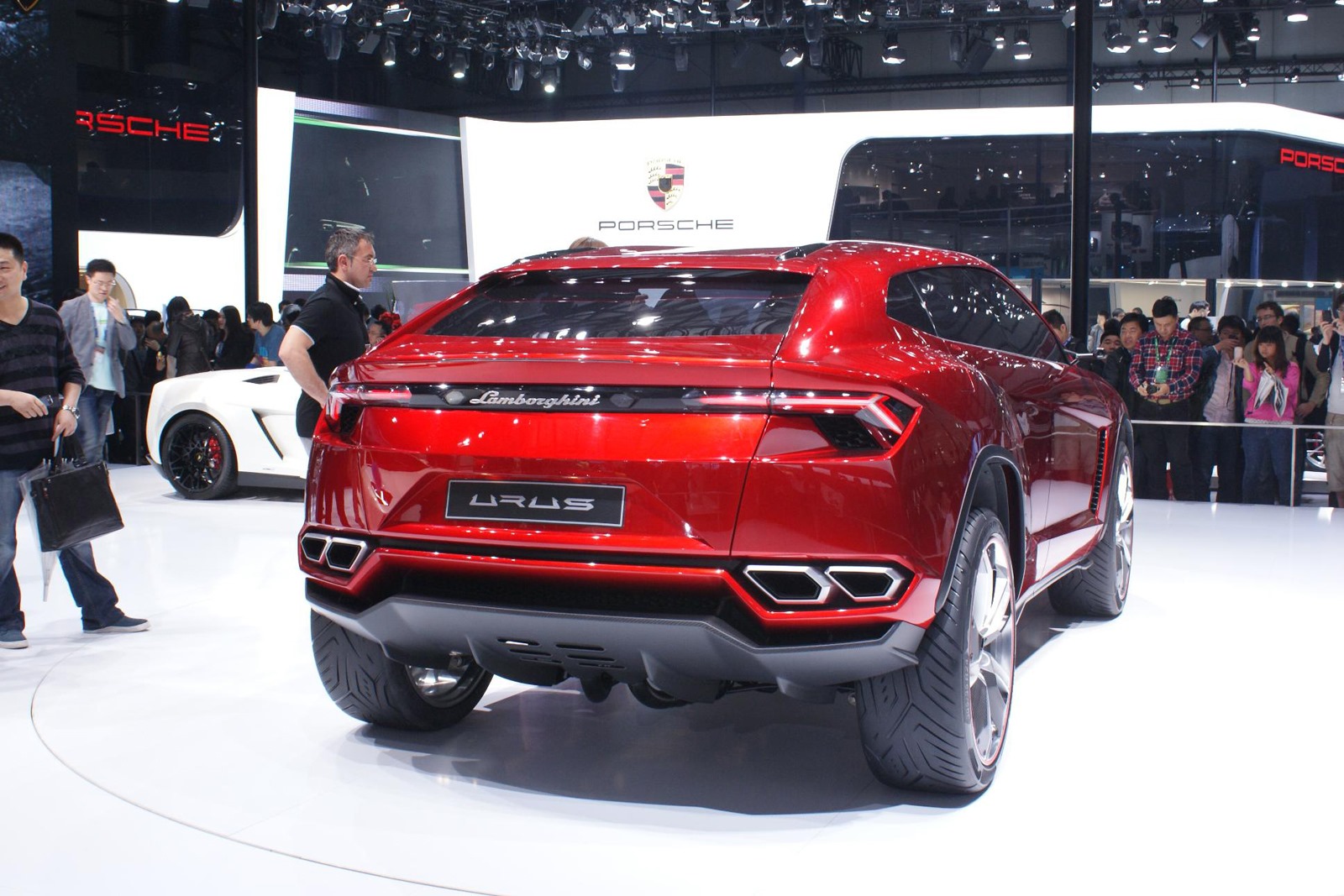 Lamborghini-Urus-Concept-5