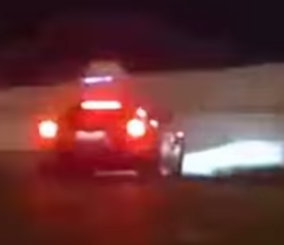 “بالفيديو” شاهد لحظة تحطم سيارة فيراري في مدينة دبي بسبب السرعة الزائدة