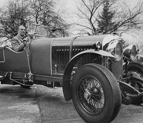 "بالصور" اكتشاف سيارة "بنتلي" موديل 1929 قيمتها 1,6 مليون ريال سعودي في حظيرة! 1