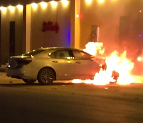 “بالصور” احتراق لكزس ال اس لأسباب مجهولة في مدينة الرياض Lexus LS 460