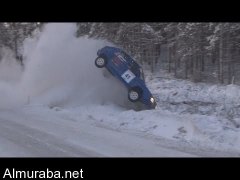 “فيديو” متسابقو رالي يفقدون التحكم بسياراتهم في منعطف خطر