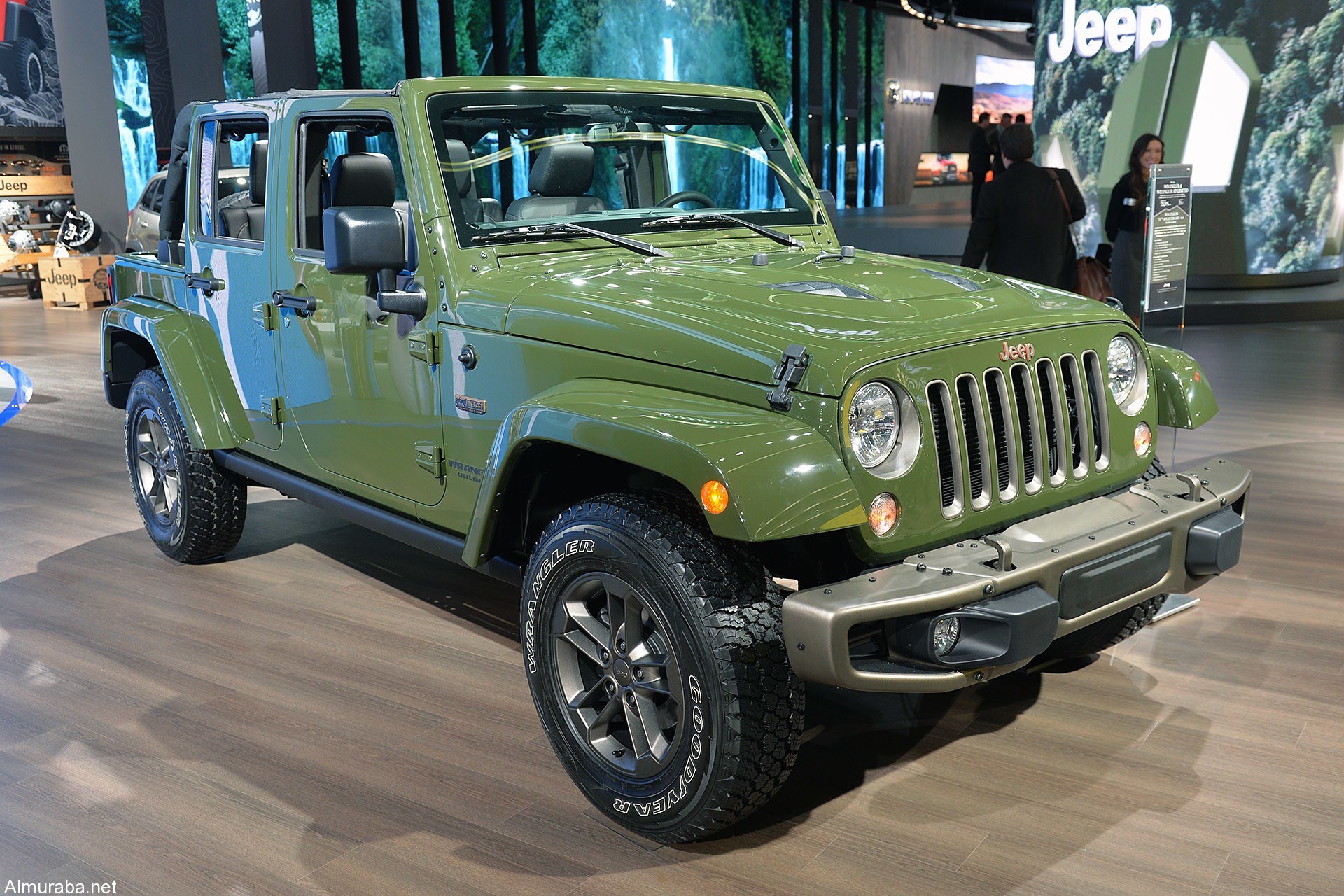 02-jeep-75th-anniversary-models-detroit-1