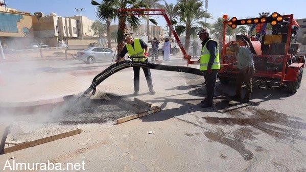 "بالصور" أمانة الرياض تدشن معدات جديدة لإصلاح الحفر و الشقوق في الشوارع 1