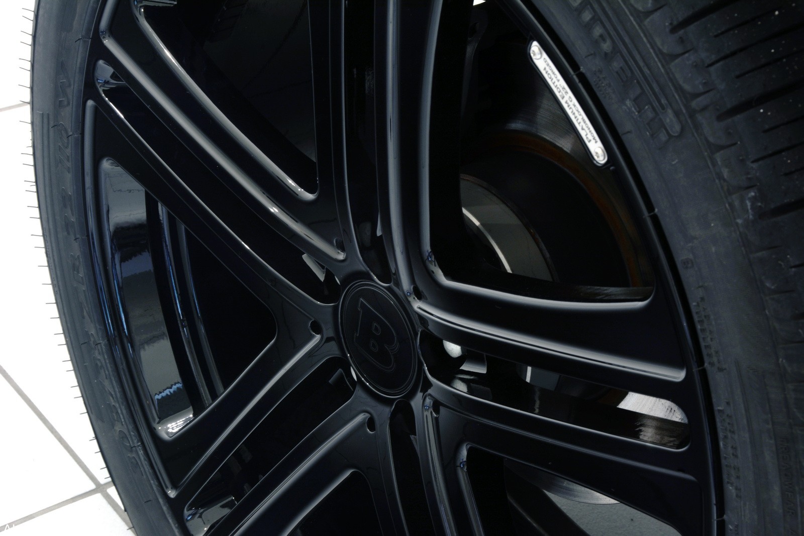 شركة "برابوس" تطلق سيارة "مرسيدس بنز" G500 المعدلة Mercedes 2016 11