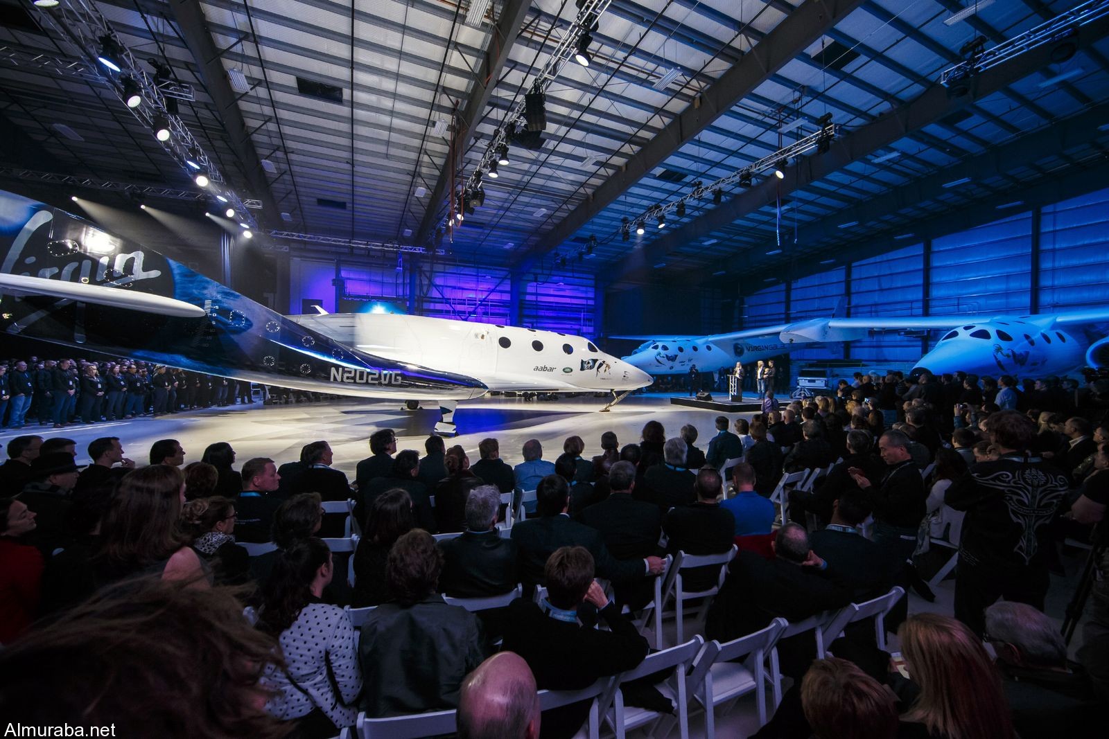 "رنج روفر" اوتوبيوغرافي تشارك في حفل إطلاق طائرة الفضاء الجديدة Range Rover 2016 16