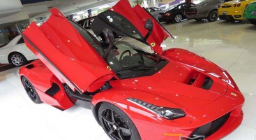 سيارة "لافيراري" حمراء بسعر 4.7 مليون دولار بالولايات المتحدة LaFerrari 1