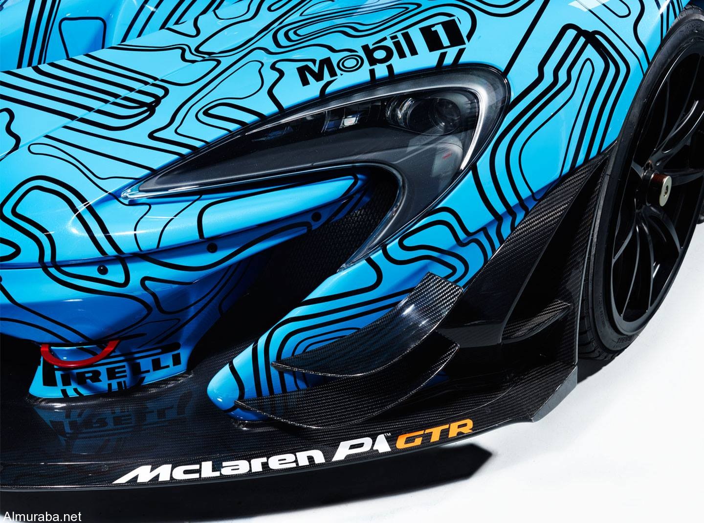 "ماكلارين" تطلق "مجموعة صور" مذهلة لسياراتها McLaren 2016 3