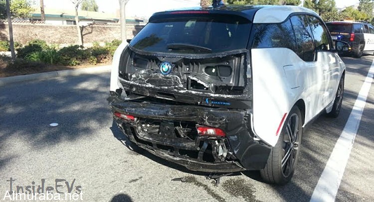 سيارة "بي إم دبليو" i3 الكهربية تثبت قوة هيكلها في حادث اصطدام BMW 1