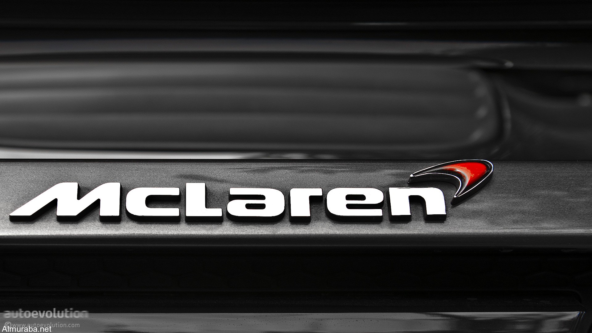 "ماكلارين" تعلن عن إطلاقها لسيارتين بمعرض جنيف المقبل McLaren 2016 2