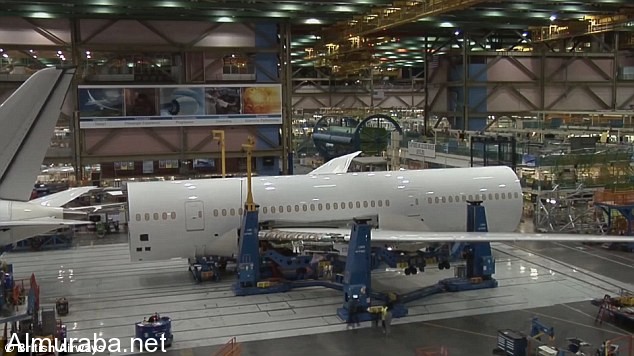 “فيديو” شاهد بناء طائرة بوينغ دريملاينر بأقل من دقيقتين