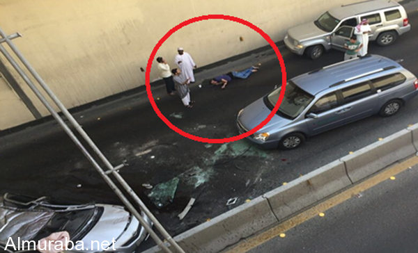 “فيديو” شاهد سقوط سيارة من أعلى كوبري الملك فهد بالدمام