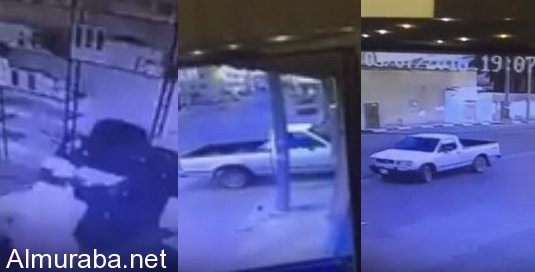“فيديو” شاهد لص يقتحم محل جوالات وصيدلية وينهبها بعد تحطيم واجهتها بالسيارة