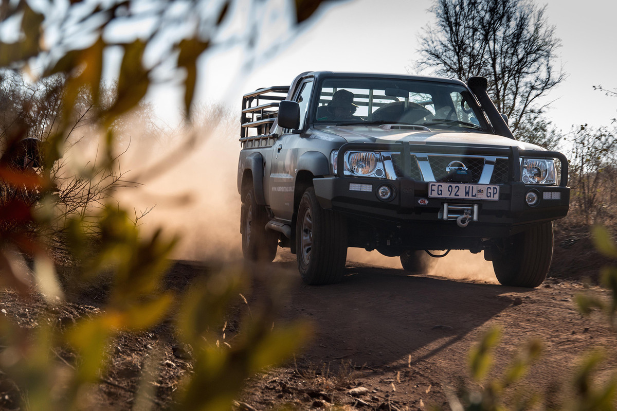 2016-nissan-patrol-south-africa-rhino-protection-1