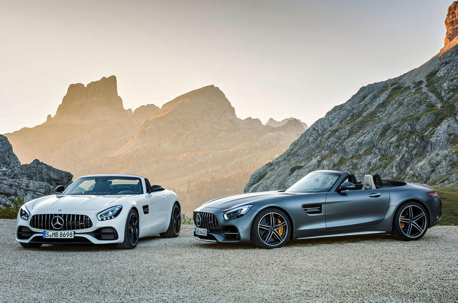 AMG GT Roadster und AMG GT C Roadster (R 190), 2016; Kraftstoffverbrauch kombiniert: 11,4 - 9,4 l/100 km, CO2-Emissionen kombiniert: 259-219 g/km//AMG GT Roadster and AMG GT C Roadster (R 190), 2016; fuel consumption, combined: 11.4-9.4 l/100 km; combined CO2 emissions: 259-219 g/km