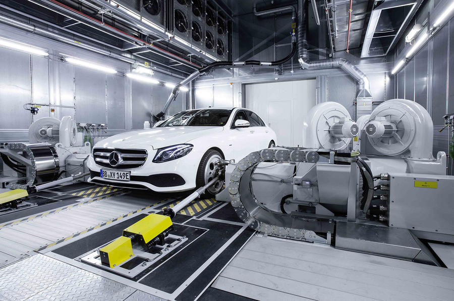 “مرسيدس بنز” إس كلاس ستحظى بمحركات جديدة V8 وبست إسطوانات مستقيمة Mercedes-Benz S-Class