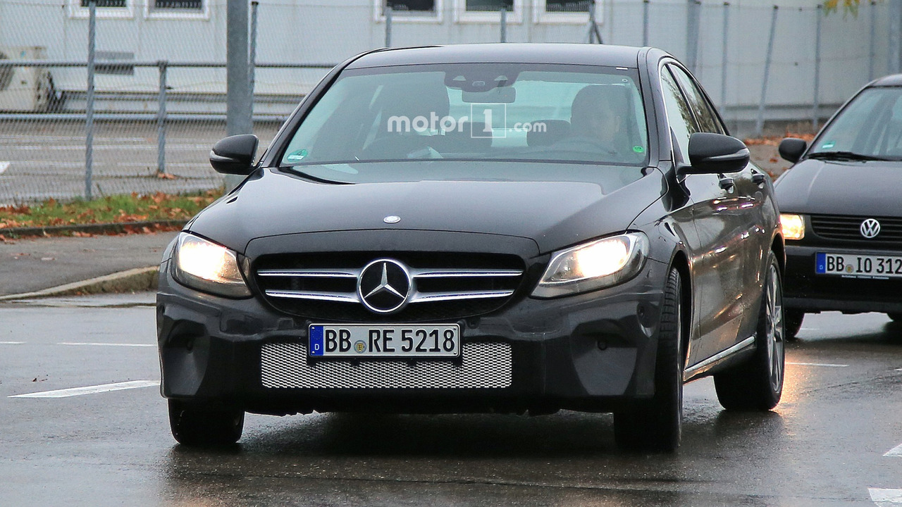 “صور تجسسية” من ألمانيا أثناء اختبار المحدّثة “مرسيدس بنز” سي كلاس 2018 Mercedes-Benz