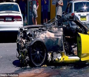 ”فيديو” شاهد أسترالي احترقت سيارته “فيراري” صفراء اللون وتفحمت تماماً 1