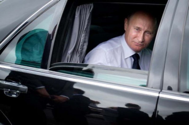"بالصور" عرض مرسيدس ليموزين مملوكة سابقا للرئيس الروسي فلاديمير بوتين للبيع 1