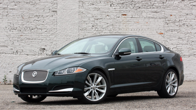 001-2013-jaguar-xf-supercharged-quick-spin