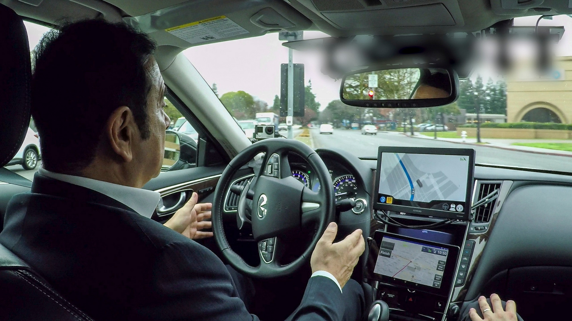 “كارلوس غصن” رئيس نيسان التنفيذي لديه تفاؤل حذر اتجاه المركبات ذاتية القيادة Nissan