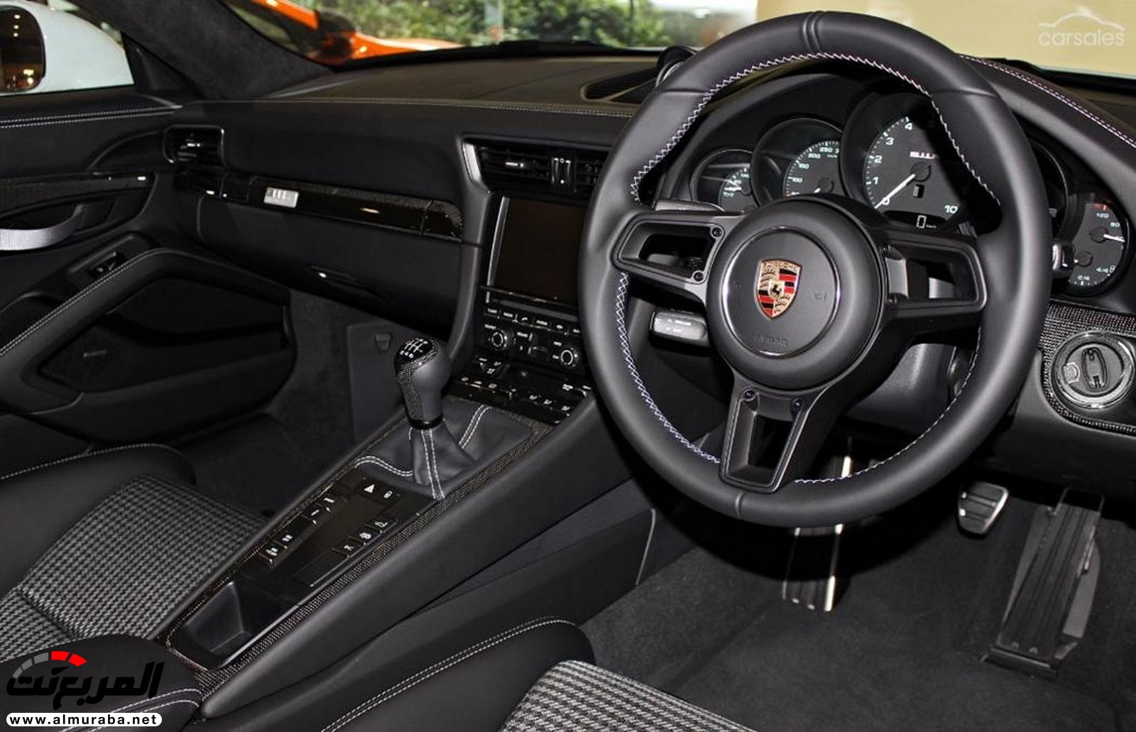 "بورش" 911 R معروضة للبيع مقابل 4.46 مليون ريال سعودي! Porsche 12