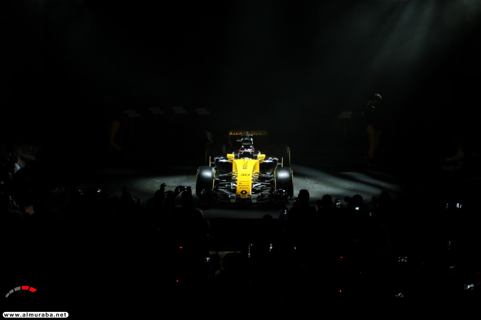 "رينو سبورت" تأمل الفوز بالفورمولا 1 بسيارة السباقات الجديدة كليا Renault Sport RS17 13