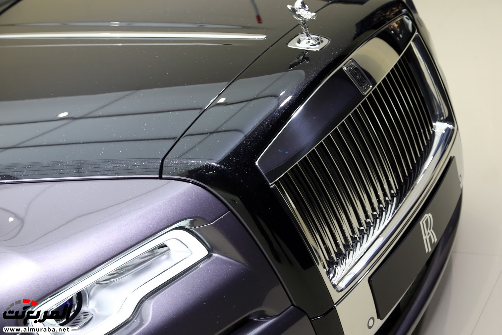 "رولز رويس" تجلب جوست إيليجانس المطلية بالألماس إلى معرض جينف Rolls-Royce Ghost Elegance 9